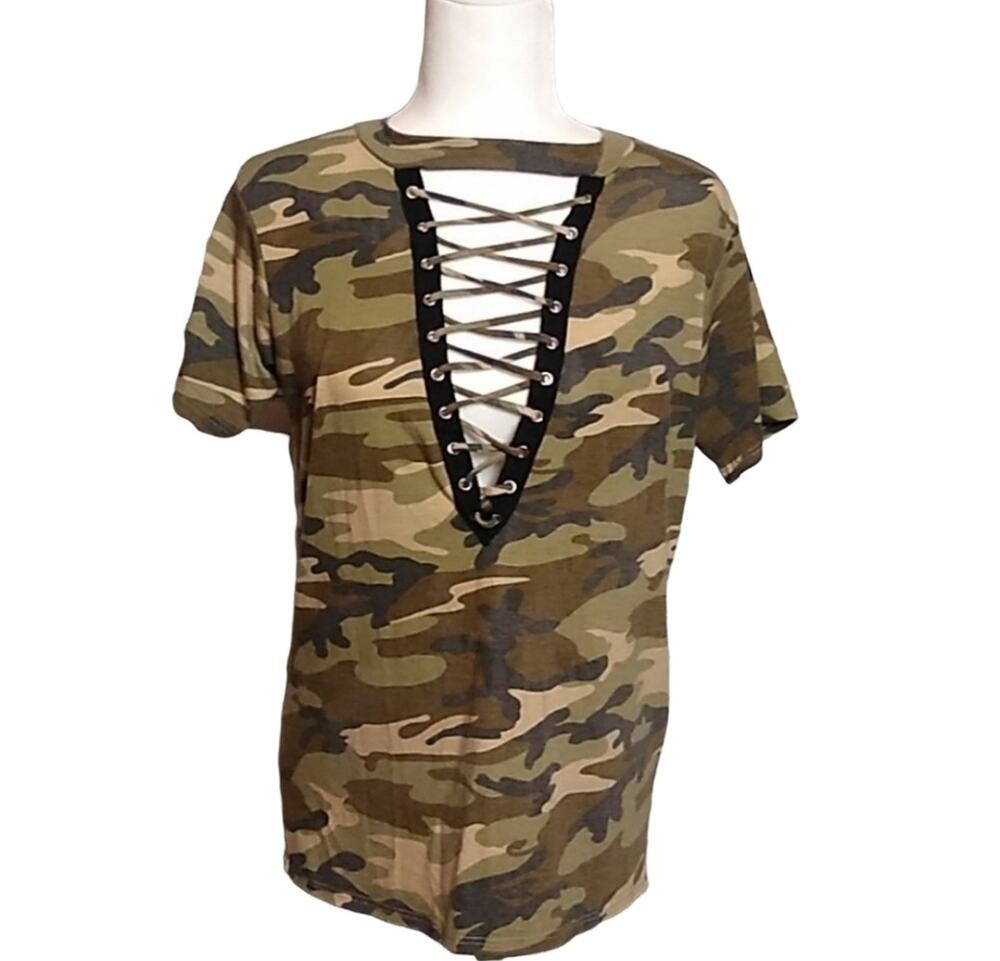 Alya Womens SZ Medium Camouflage V Neck Lace Up Grunge T Shirt Festival Moto